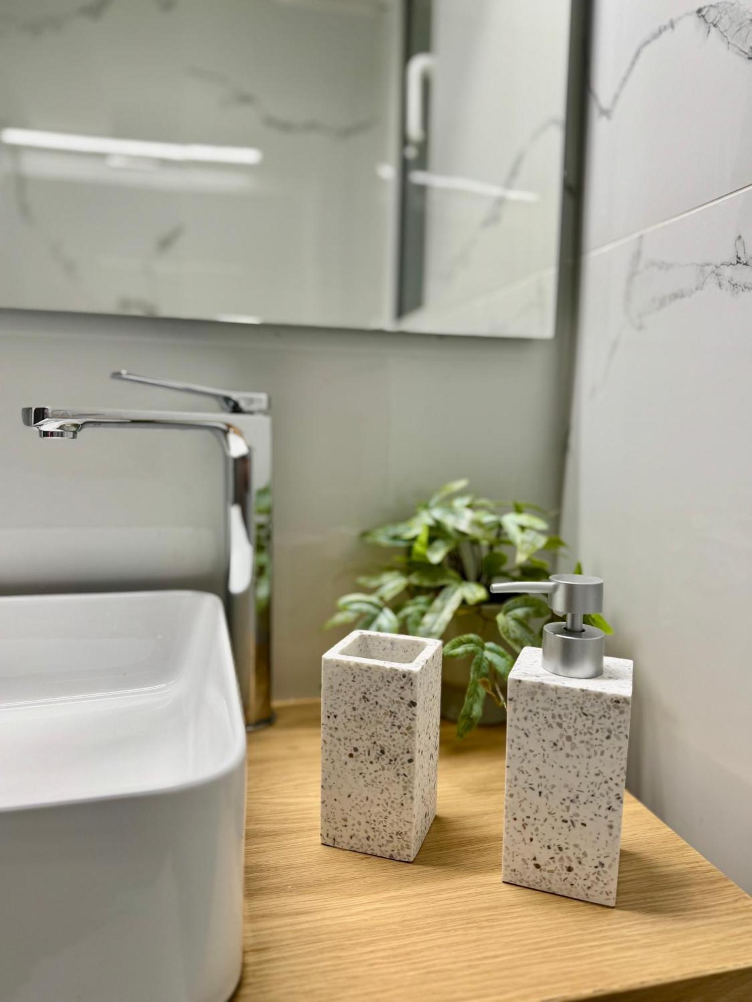 Chic Studio In Athens Center Ngoại thất bức ảnh